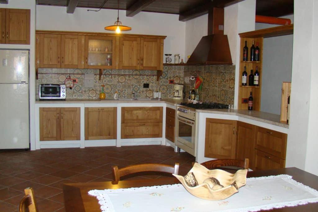 Ferienwohnung Bella Casa Con Giardino A 10 Minuti Dal Mare Aglientu Exterior foto